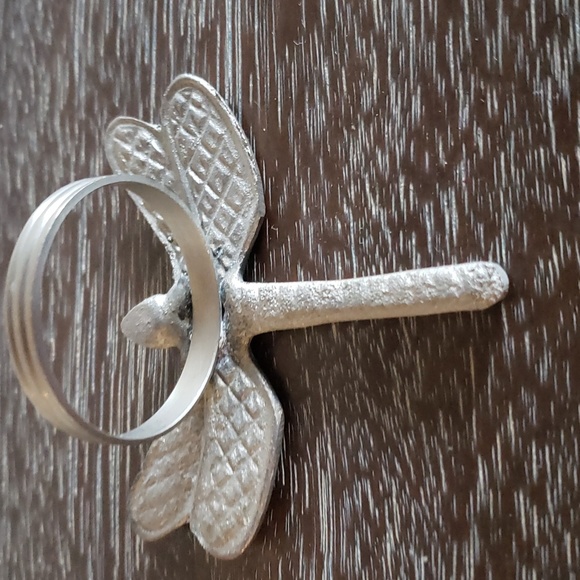 Rare Find! 🎉HP🎉Southern Living at Home Dragonfly Napkin Ring/Holder - Picture 3 of 5